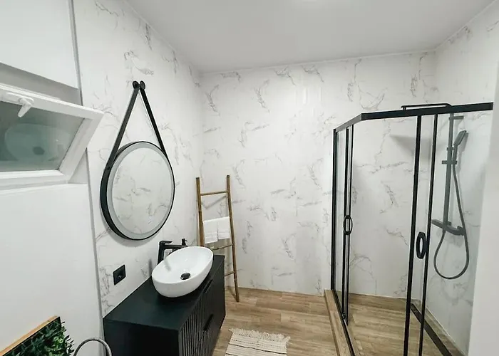 Old Town Central Apartment