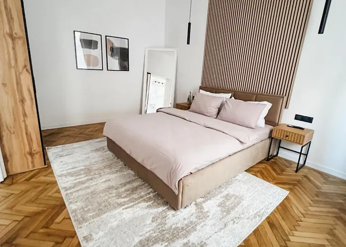 Old Town Central Apartment